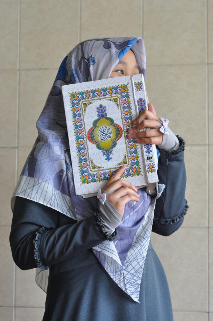 Seeking Protection and Choosing Sacred Friendships: Reflections on Al-Mu’awwidhatayn